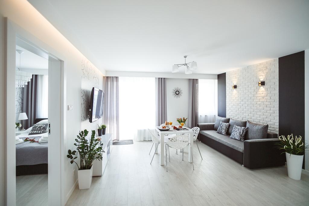 Silver Apart رشيشوف المظهر الخارجي الصورة